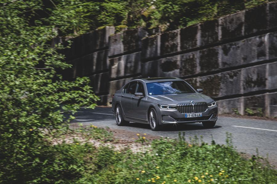  BMW 745e (G11) 2019 года  (WW) (фото 2 из 31)